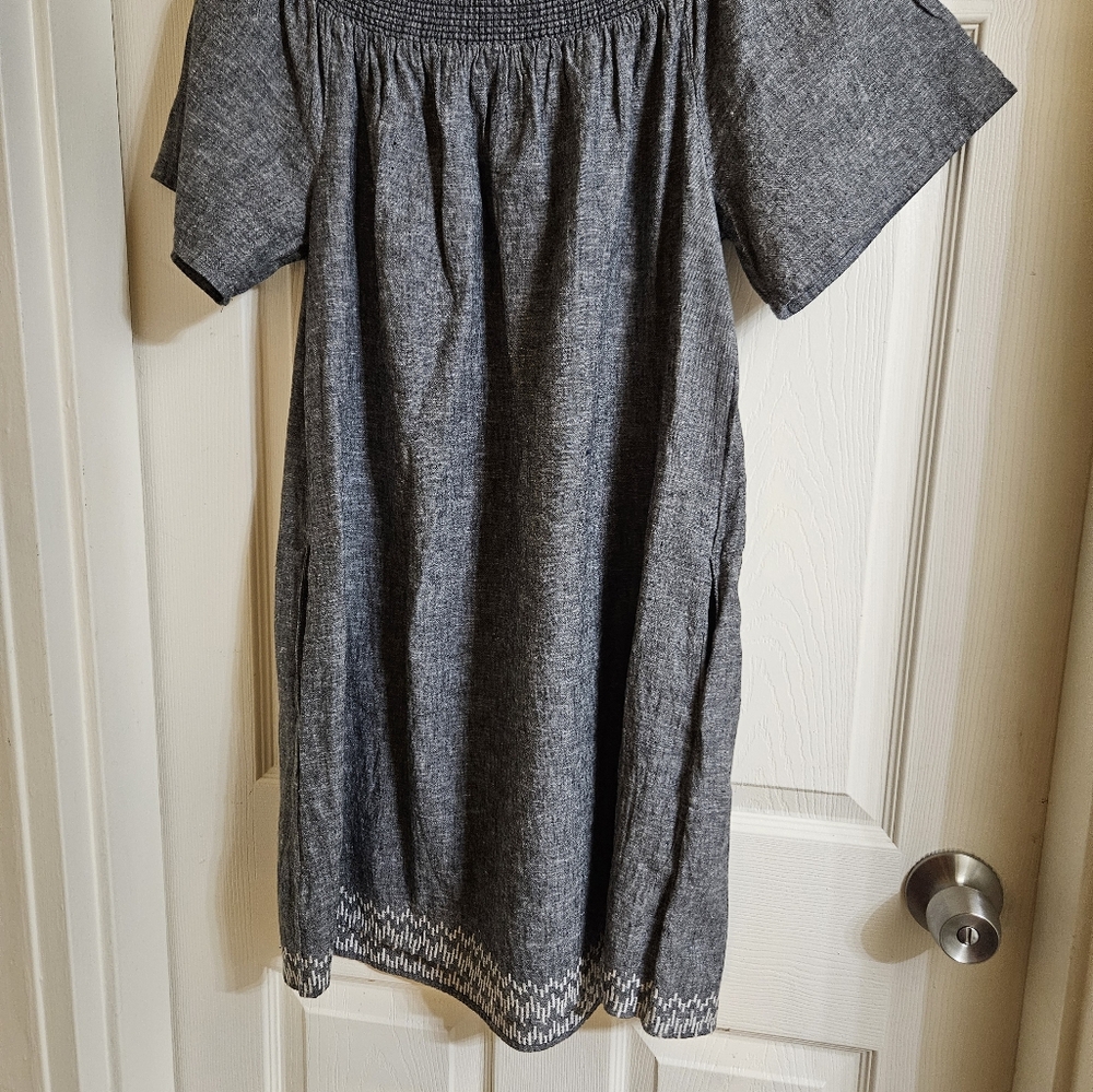 Gray Short Sleeve Dress - Picture 4 of 5